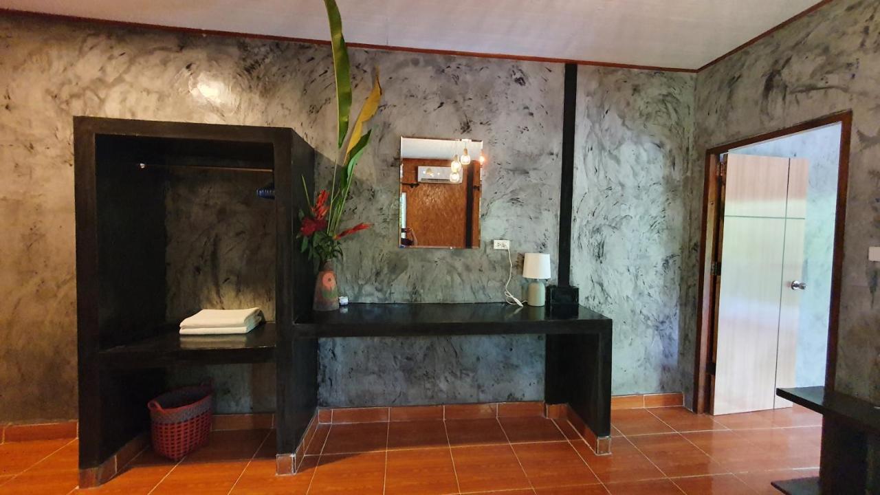 Safina Pool Villa Ko Lanta Esterno foto