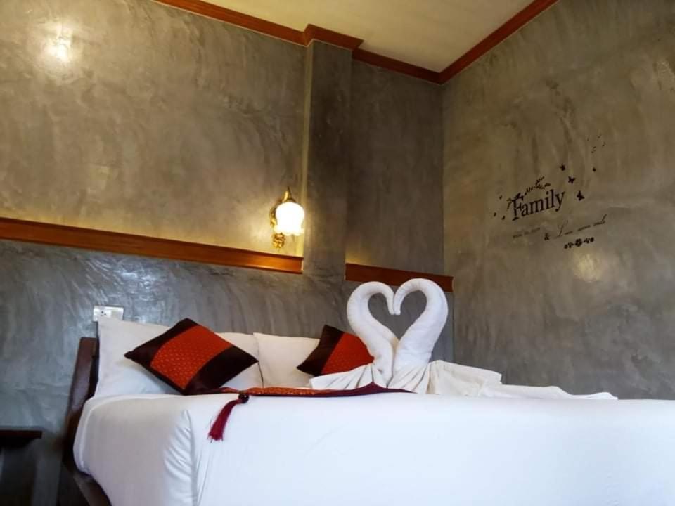 Safina Pool Villa Ko Lanta Esterno foto